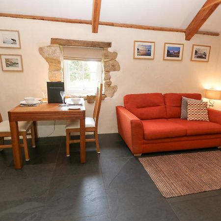 Godolphin Barn Villa Хелстън Екстериор снимка