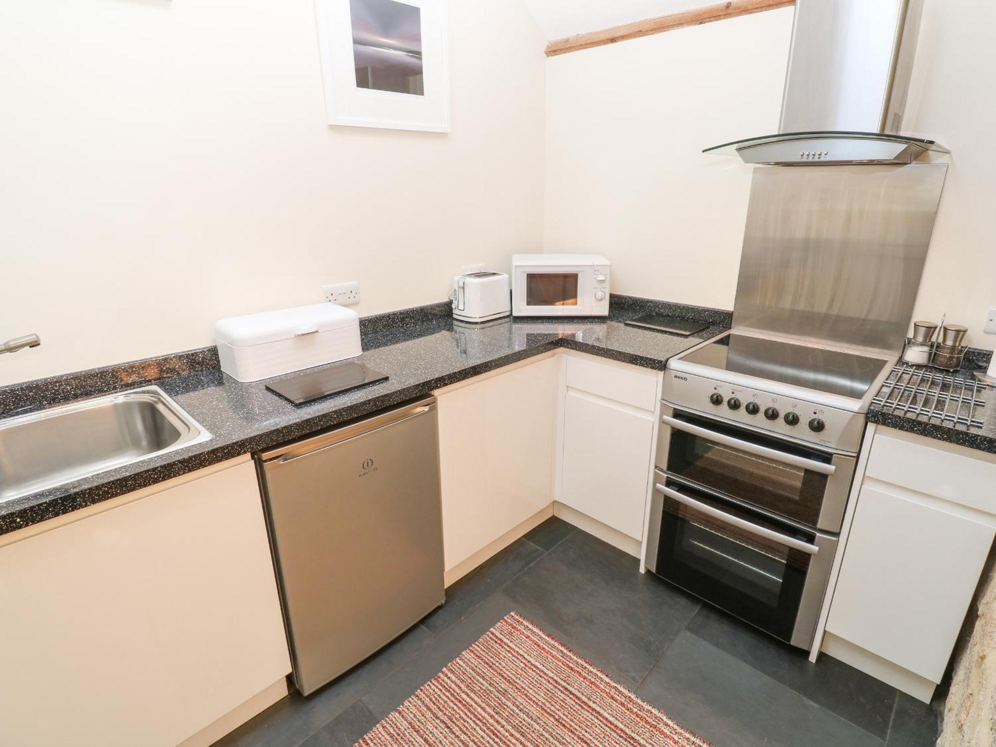 Godolphin Barn Villa Хелстън Екстериор снимка