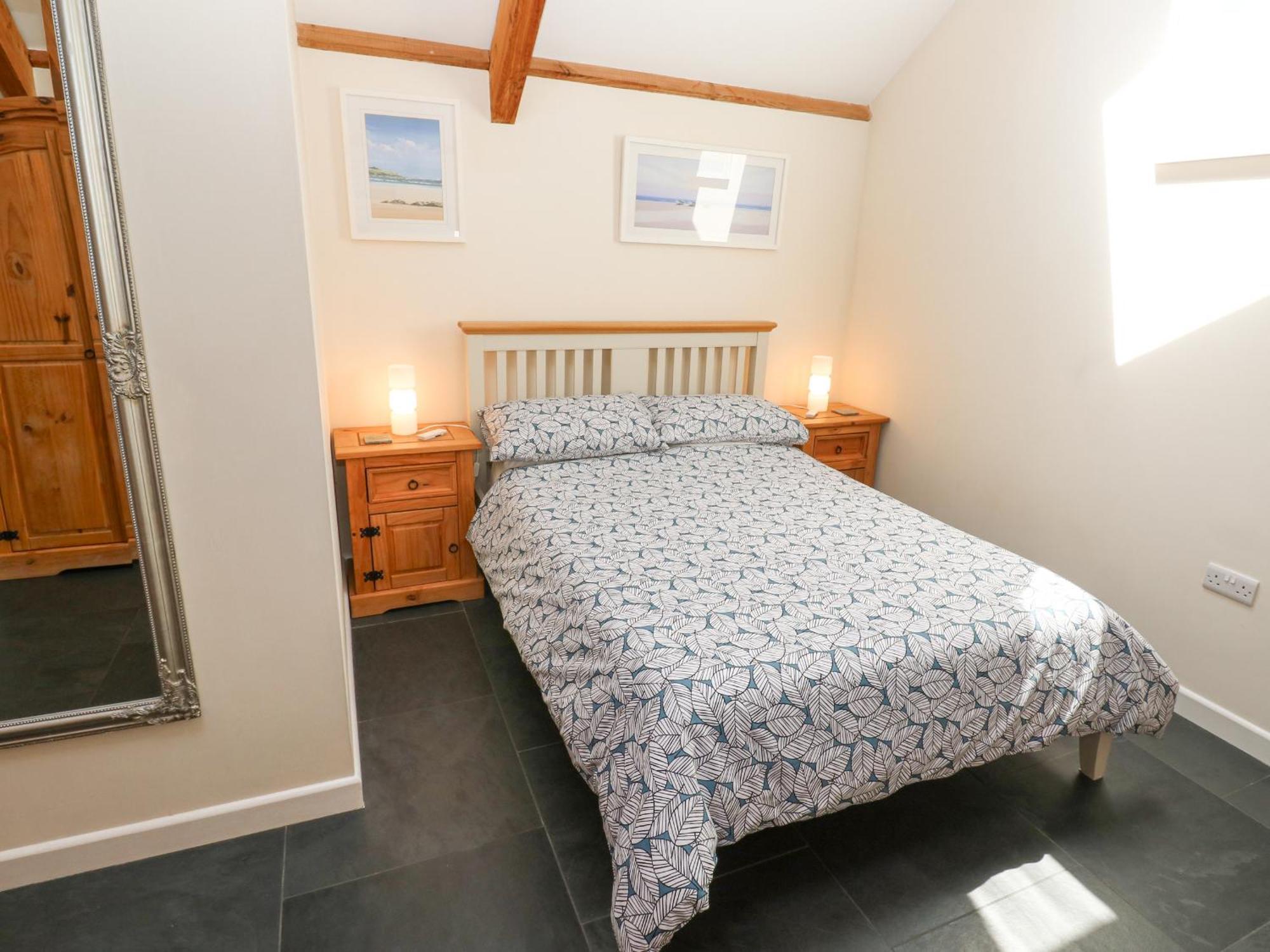 Godolphin Barn Villa Хелстън Екстериор снимка