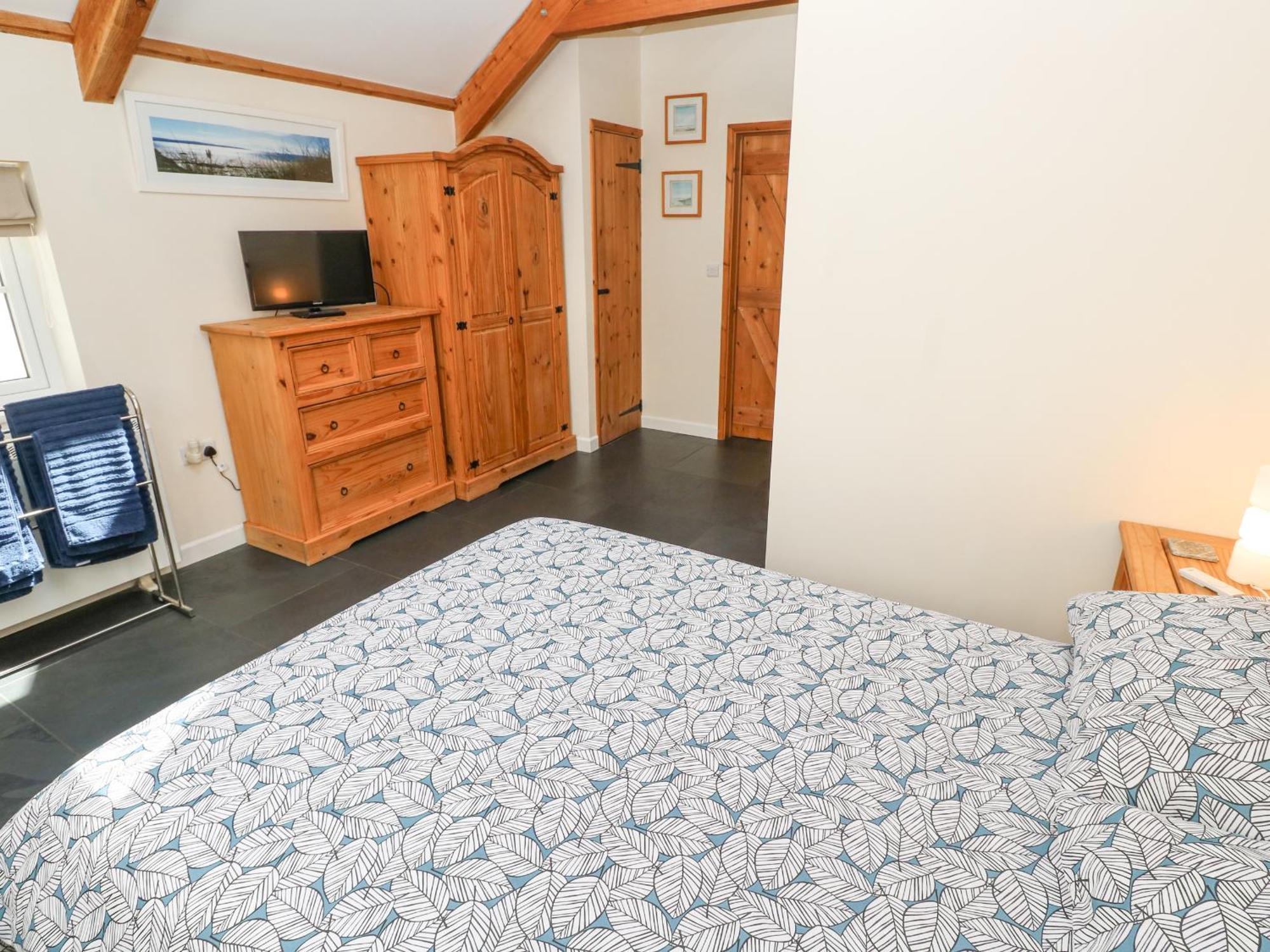 Godolphin Barn Villa Хелстън Екстериор снимка